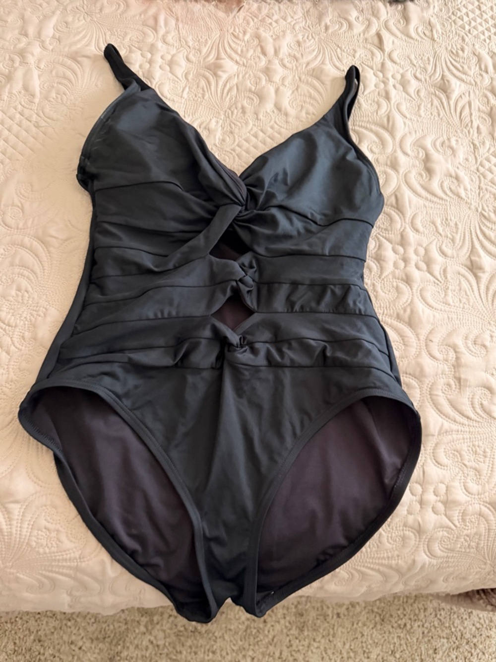 Carmen Marc Valvo Black Twist-Front One-Piece Swimsuit
